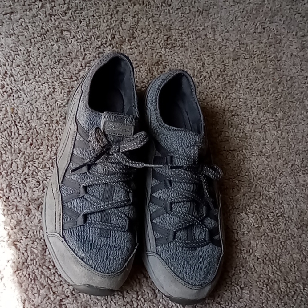 3 for $10 Sketchers Air cooled memory foam Sz 9